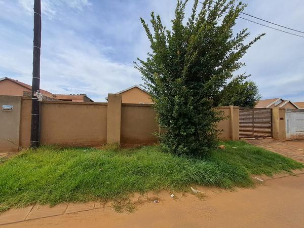 Property For Rent in Protea Glen, Soweto